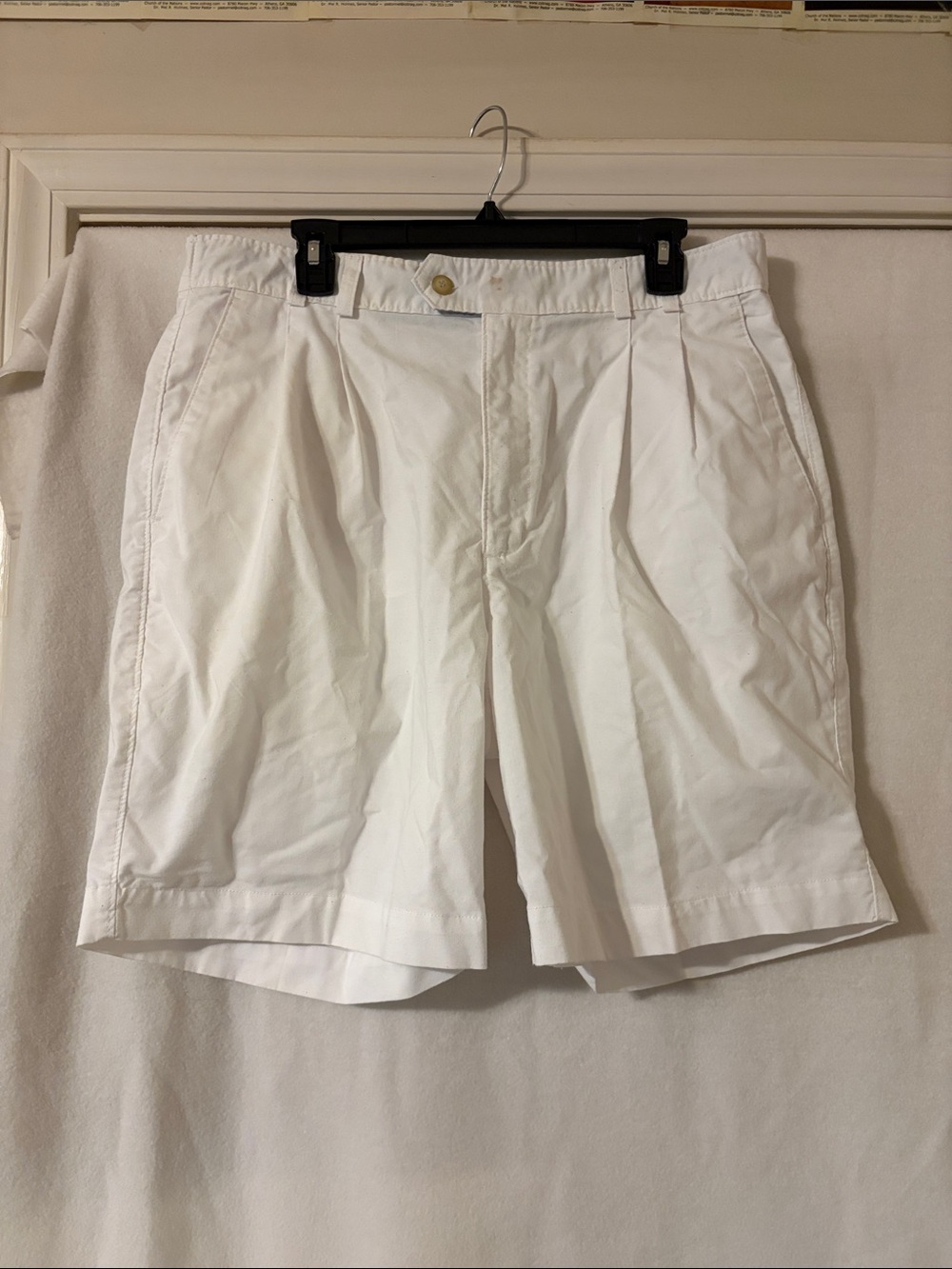 Bugle Boy White Flat-Front Pleated Men’s Shorts